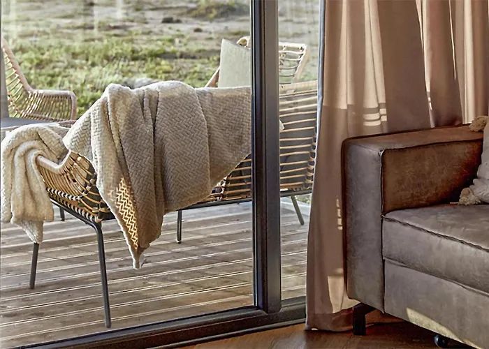 2 Bedroom Cozy In * トシェンサチ